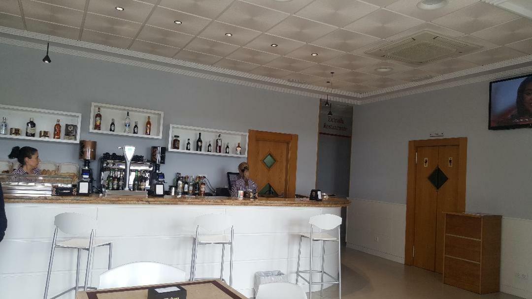 Hostal Los Batallones Torrejon de Velasco Ngoại thất bức ảnh